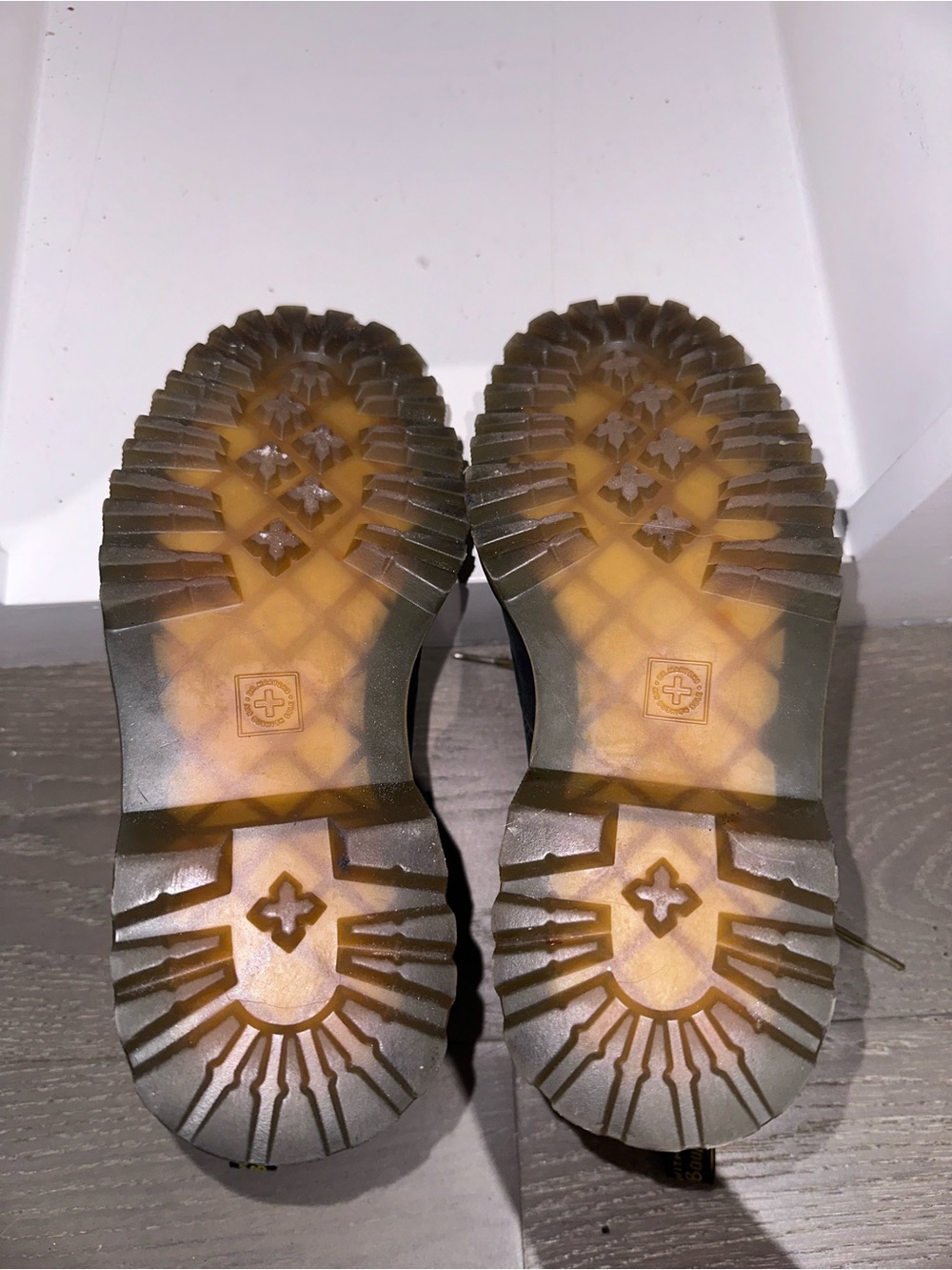 Women’s Dr Martens Lace Up Boots - Picture 6 of 6
